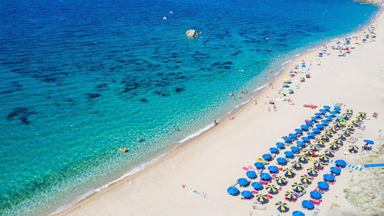 Camping Village Baia Blu La Tortuga 아글리엔투 외부 사진
